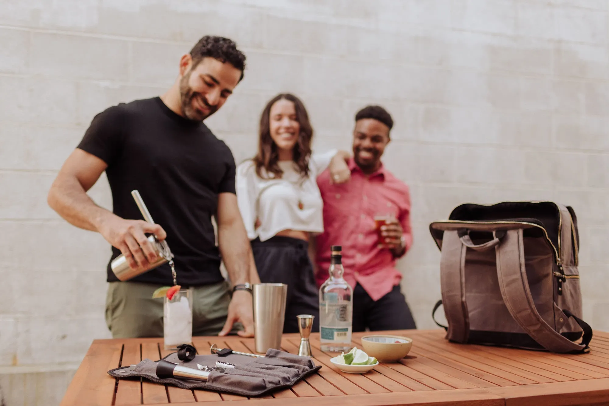 Bar-Backpack Portable Cocktail Set