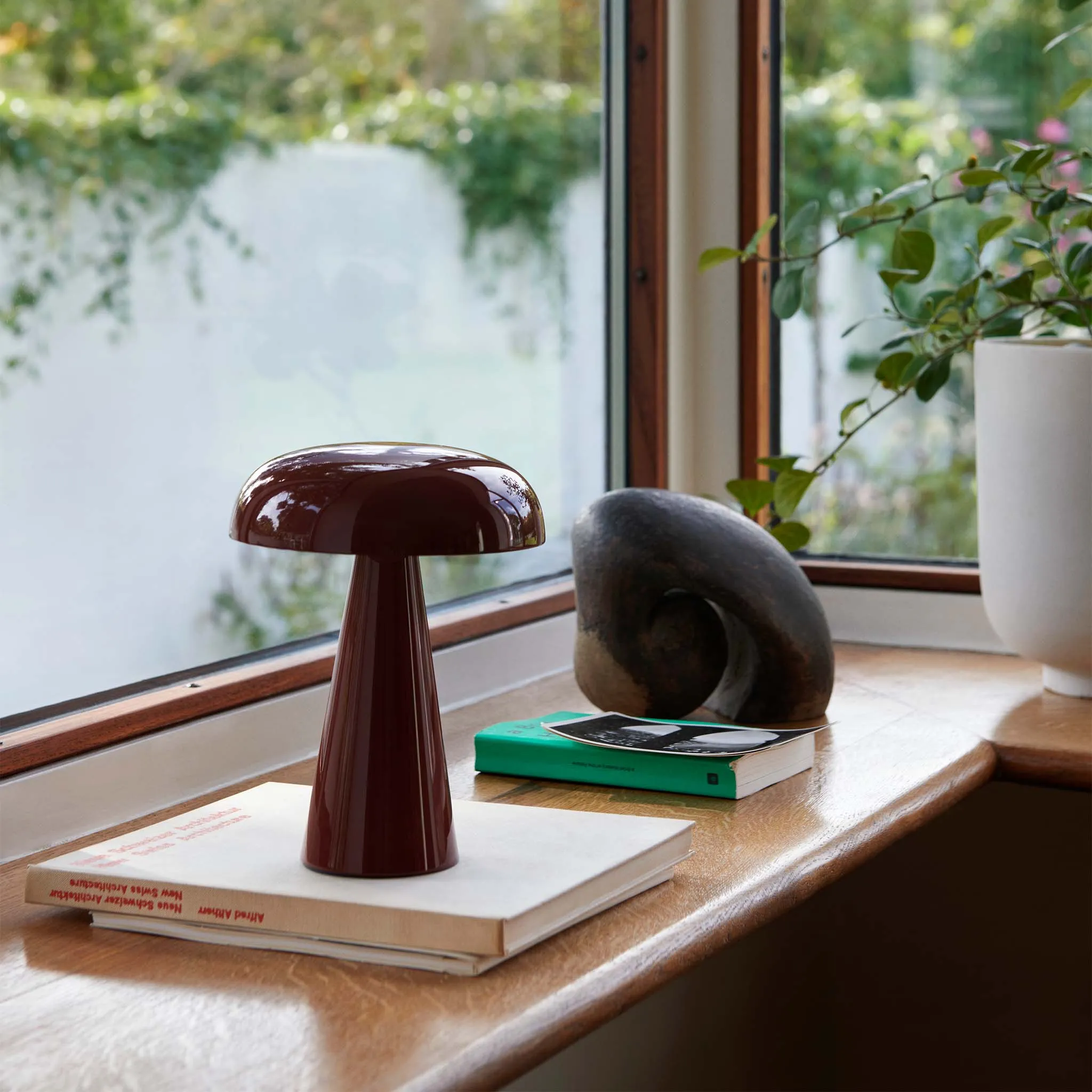 Como SC53 Portable Table Lamp By &Tradition