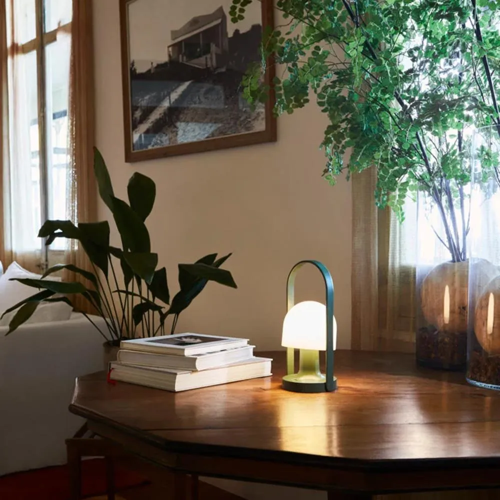 Follow Me portable rechargeable lamp
